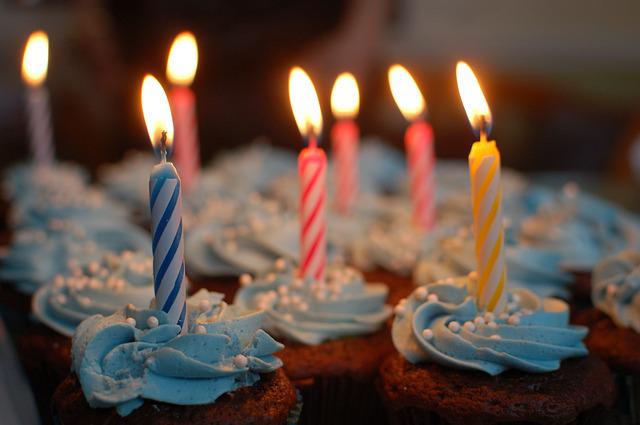 Cupcakes zum 18. Geburtstag, 10 Sprüche zum 18. Geburtstag